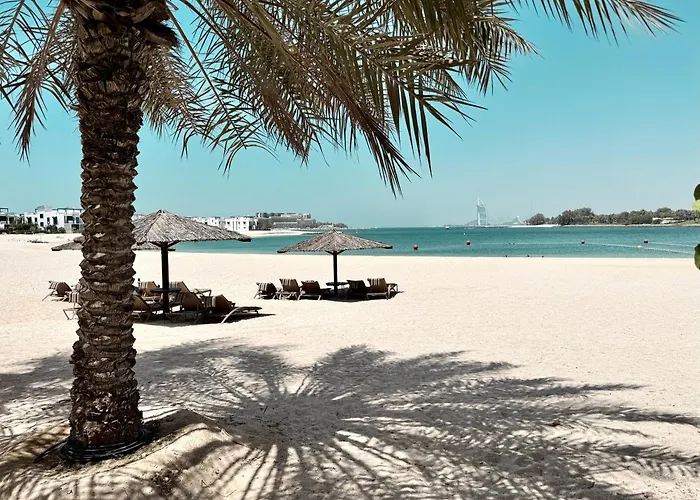 Palm Paradise Walk To Beach