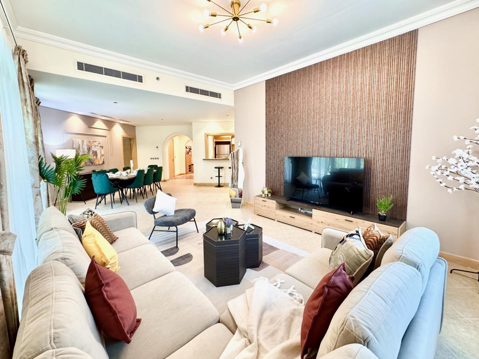 Apartment Palm Paradise Walk To